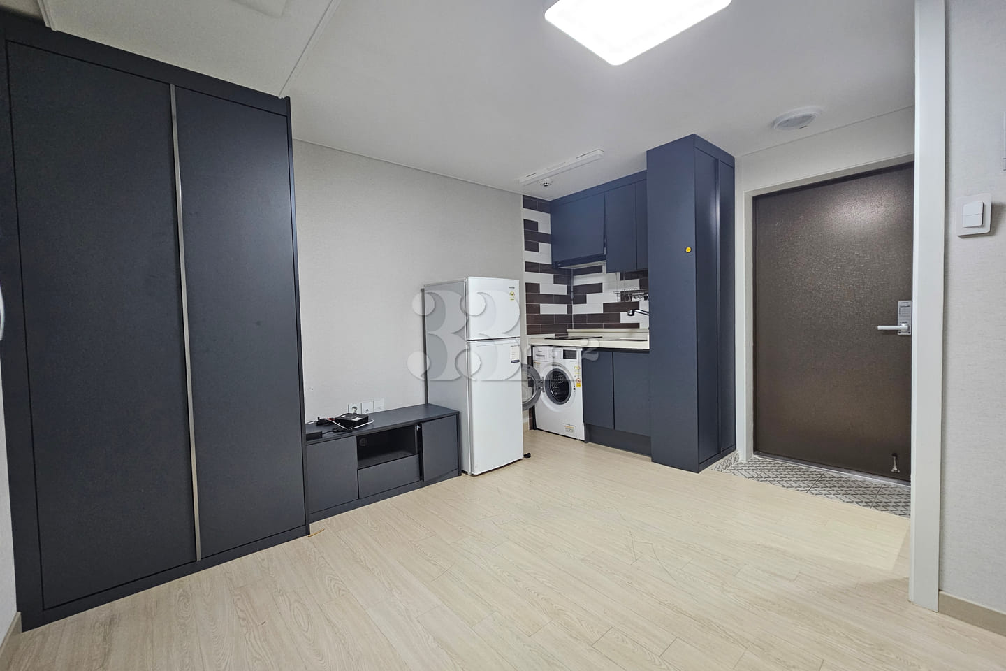 Clean studio apartment in Hwagok-dong 4th image