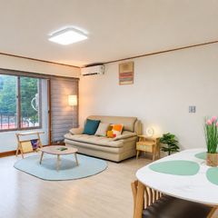 Spacious, Great-Value 2-Room Unit (Sleeps 3) Unit Image