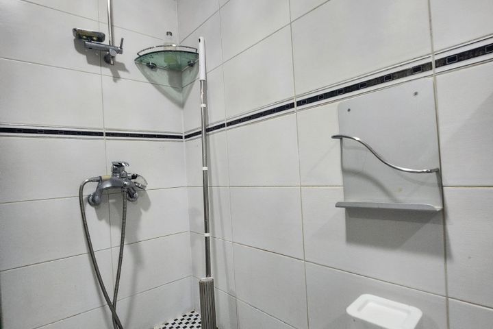 Quiet and clean with a mountain view. 6th image