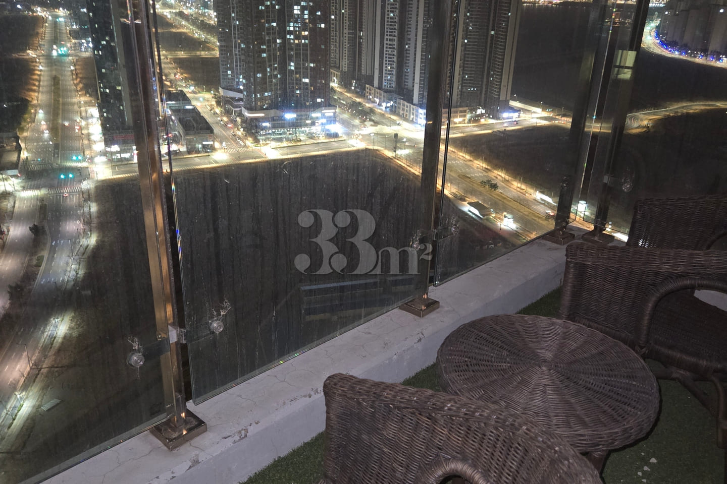 26-pyeong apartment with a high-floor view in 11th image
