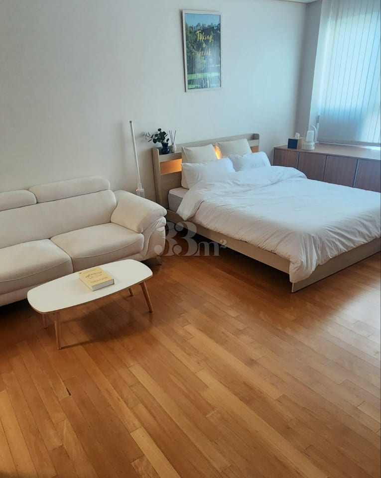 Quiet space on the top floor near Pyeongchon 4th image