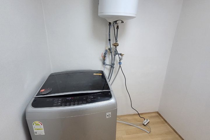 Unit 201, Seongwoo Villa 18th image