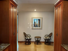 Three-bedroom apartment with full options in 0th image
