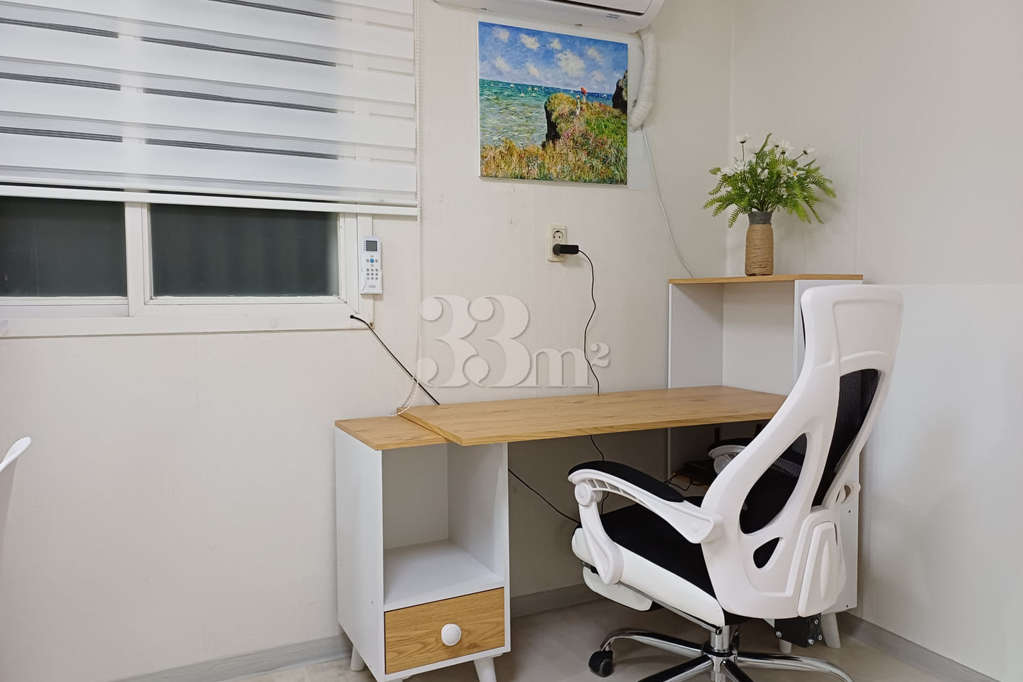 Clean studio apartment near International St. 2th image