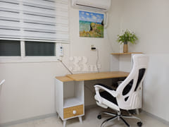 Clean studio apartment near International St. 2th image