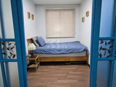 Haebangchon Queen Bed 2/Single 1 4th image