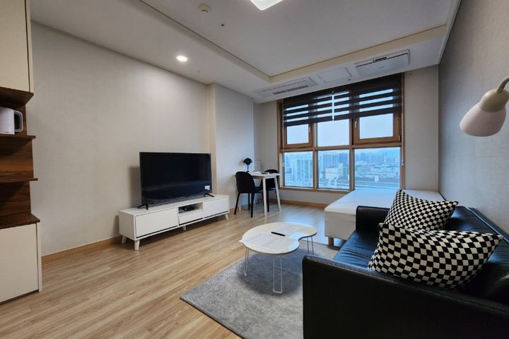 Studio apartment with the best view, 3-minute 2th image