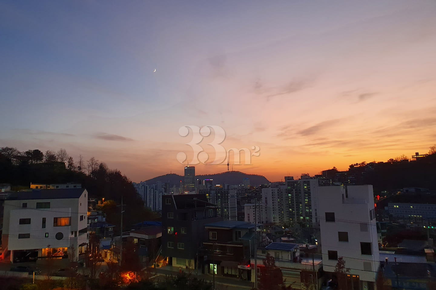 A house with a beautiful view of Seoul. 3th image