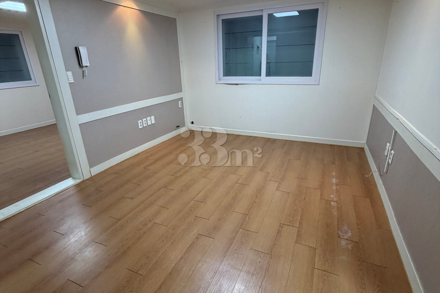 Room 303, Two-room 1th image