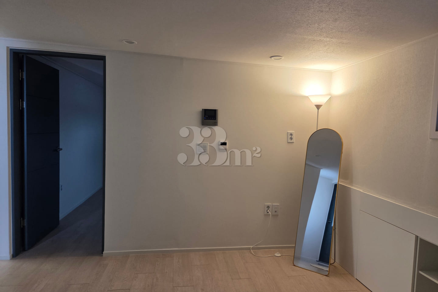 Spacious 2-bedroom unit + rooftop terrace 2th image