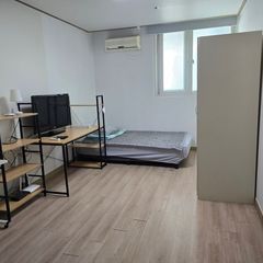 Room 405 Unit Image