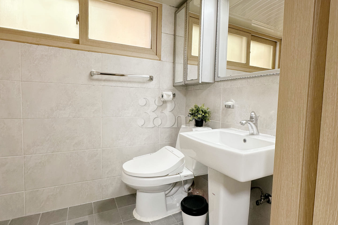 1 minute from Seokchon Lake / Jamsil 3-room 14th image