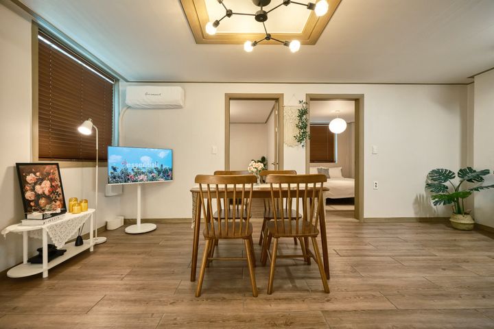 Spacious two-room apartment near Chungbuk Nat 0th image