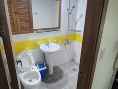 Spacious 1.5-room, quiet, free parking 3th image