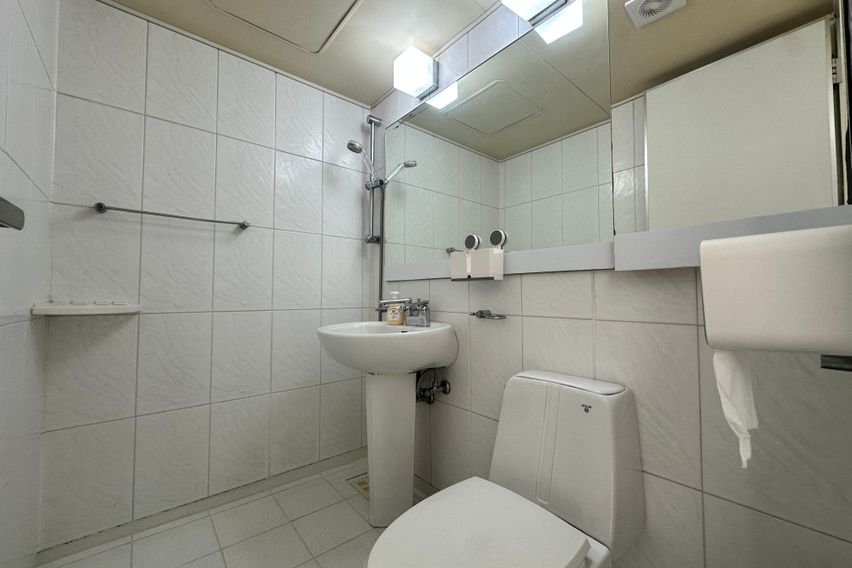 4-minute walk from Seomyeon Station ☀️ Warm H 6th image