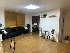 Clean three-room apartment in Wadong 1th image