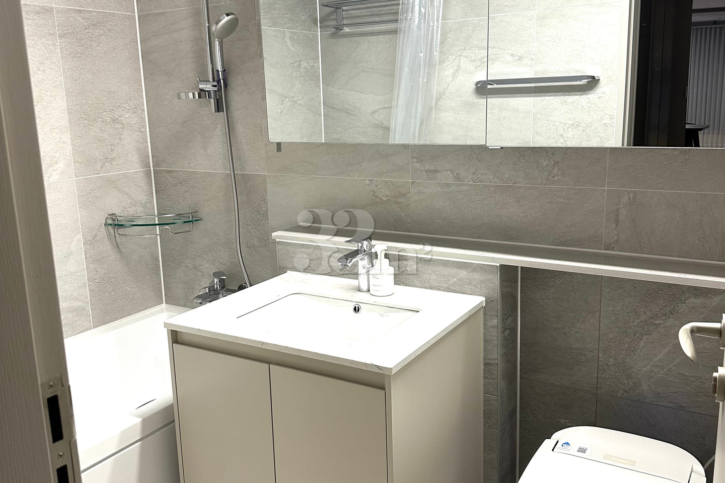 Newly built, fully furnished rental in Gaepo- 4th image