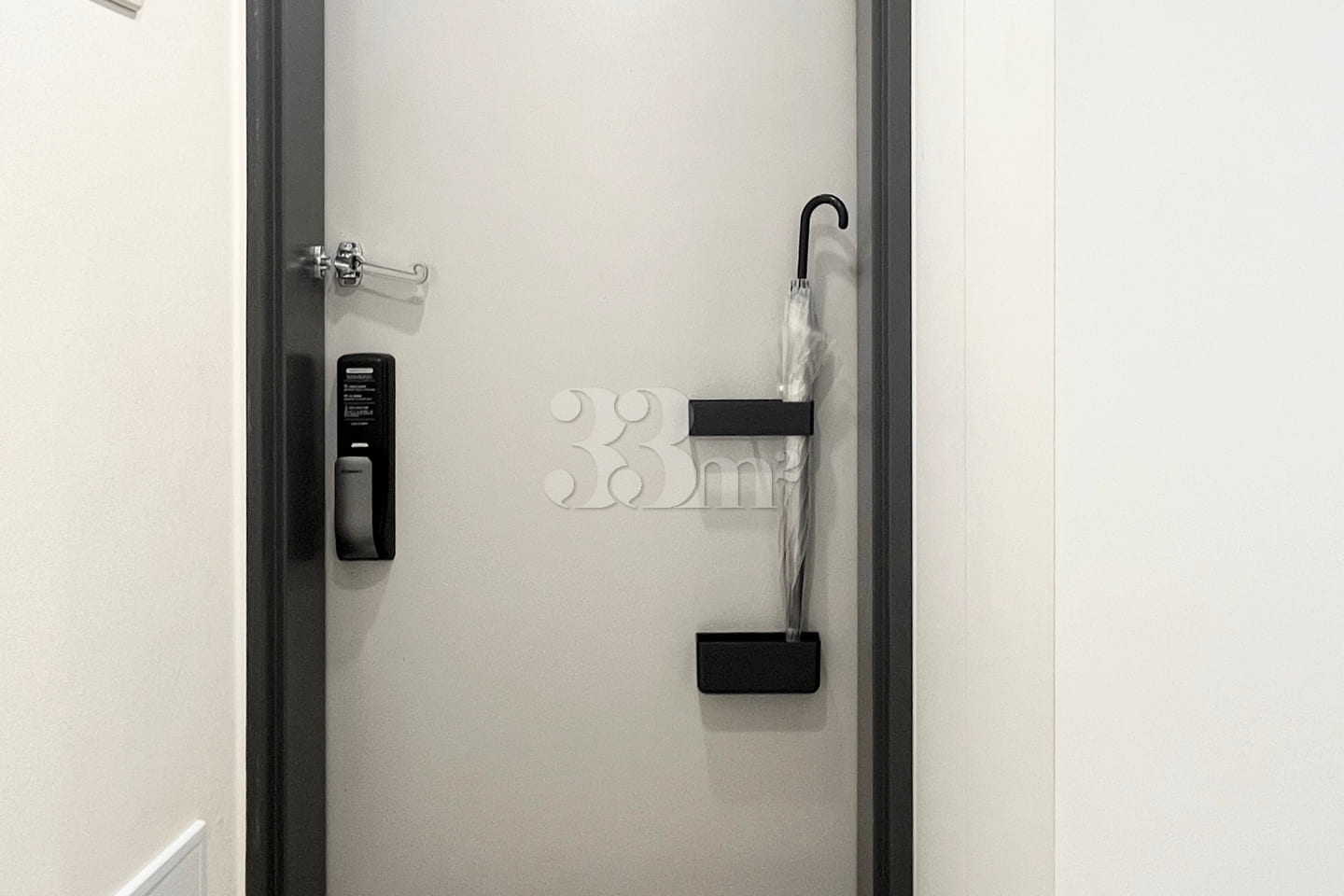 One-bedroom apartment with a separate room, 3 18th image