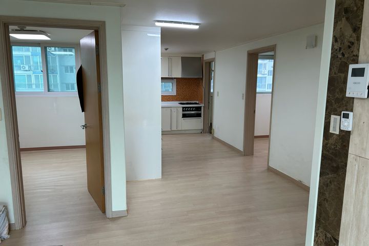지제역 쓰리룸 아파트 1번째 이미지