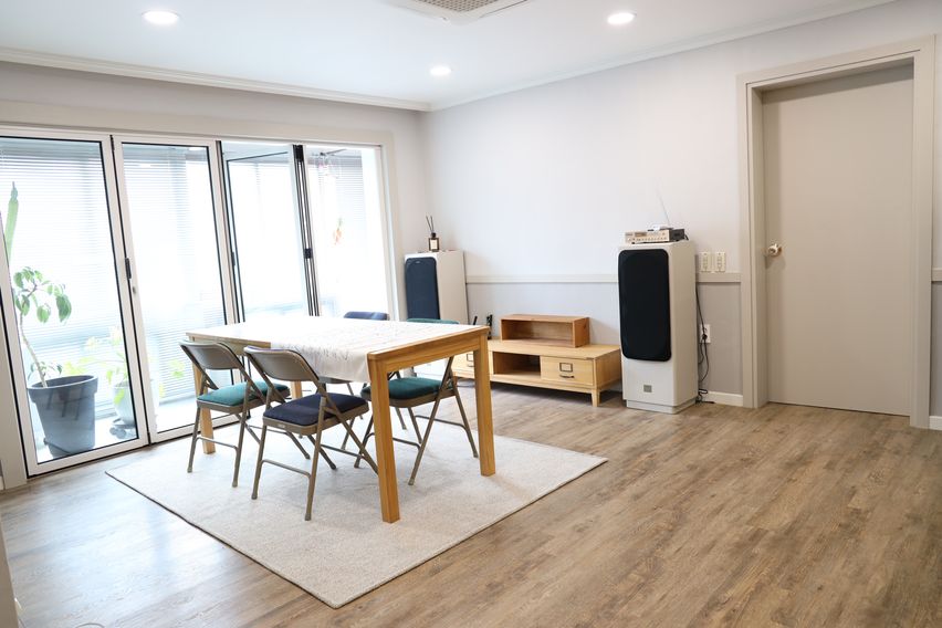 스테이_무채색🏡 1번째 이미지
