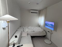 Cozy 2-Room Unit 10th image