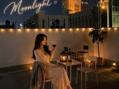 Painting the Moonlight: Samdeok 17th image