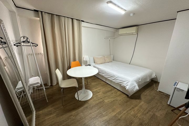 Long-term room for rent near Lee Choon Taek H 0th image
