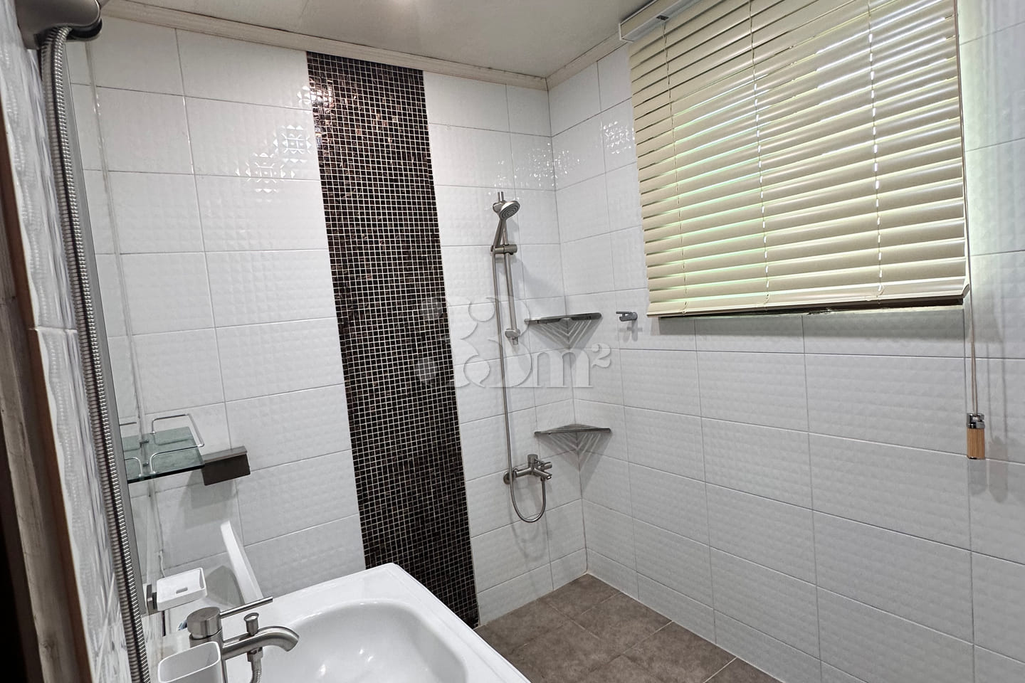 Easy access to tourist amenities 8th image