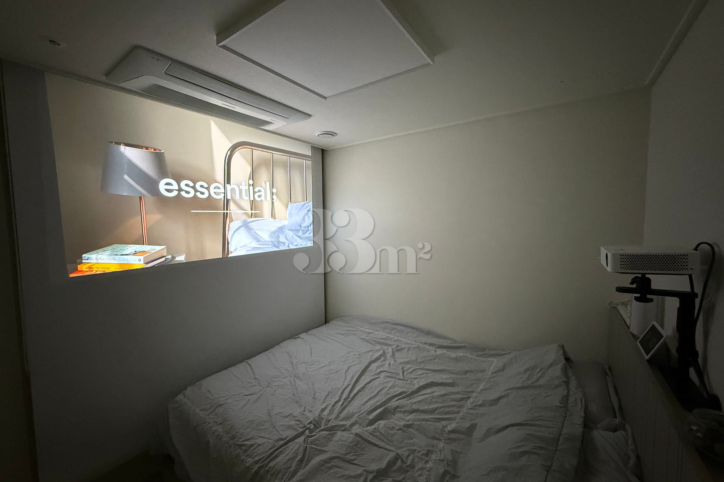 New 2-room apartment near the subway station  3th image