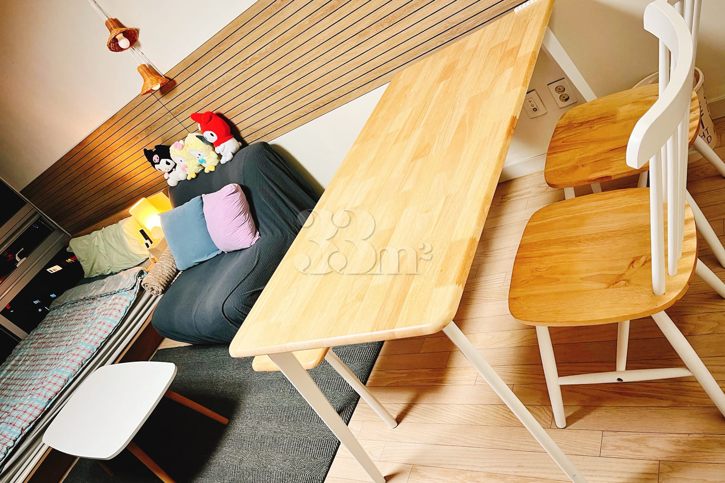 Spacious studio apartment in the center of Ch 2th image