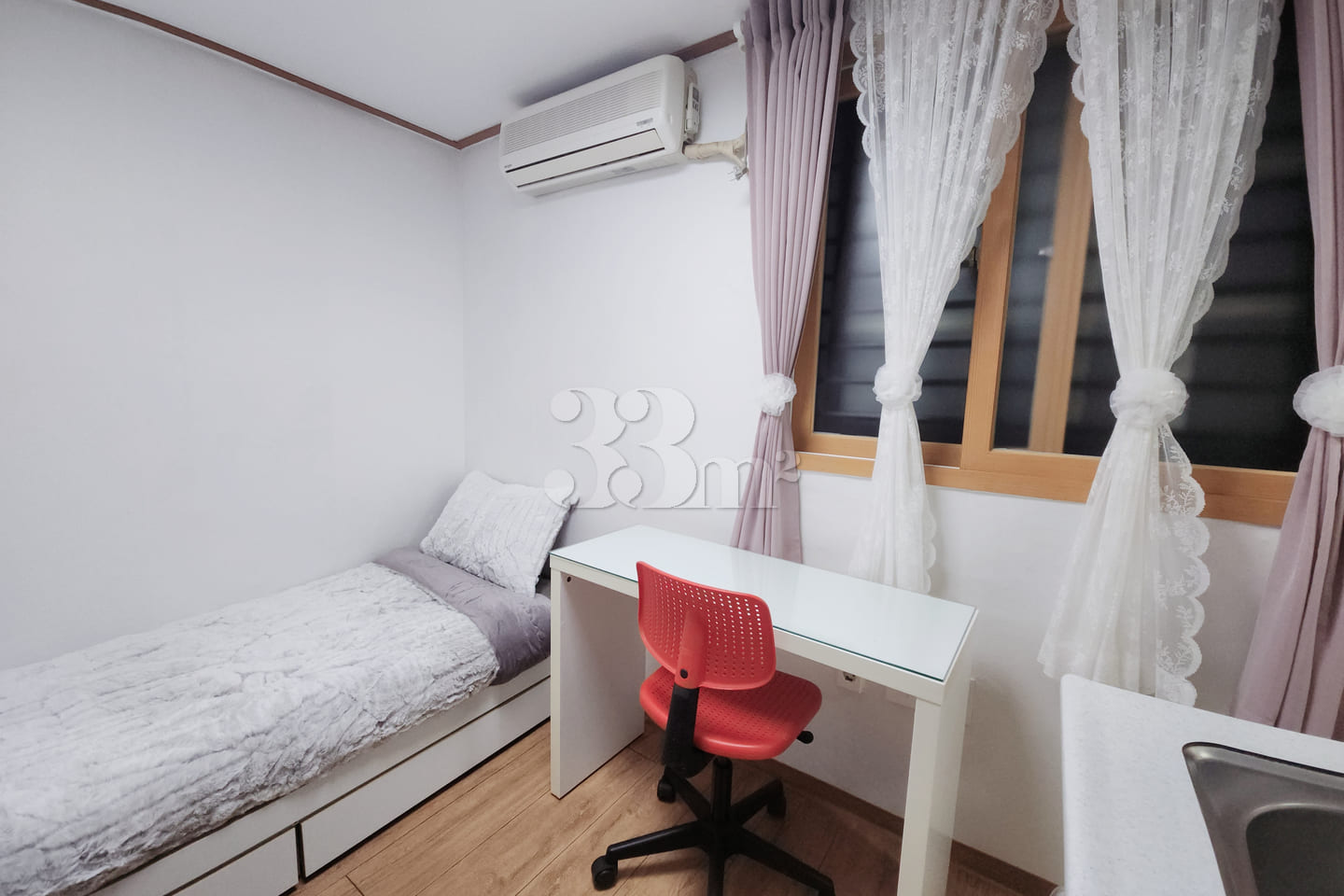 Unit 201_Fully Furnished 1th image