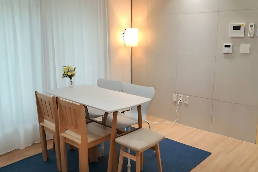 공항동,방2침대3,신축