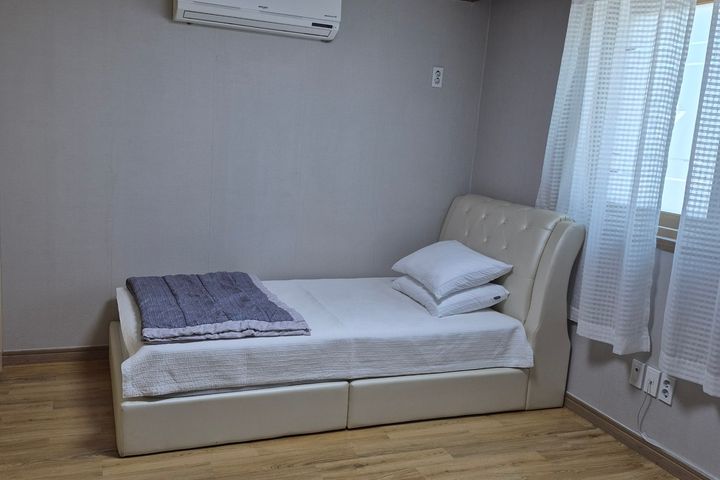 Clean 1-room apartment next to Ulsan IC 11th image