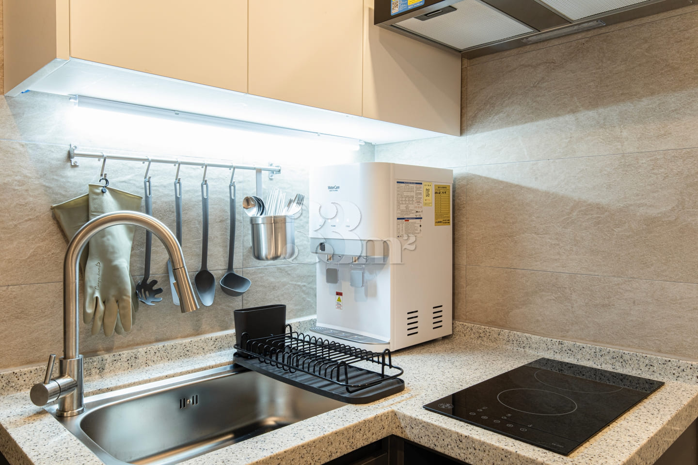 New Luxury Fully Furnished Unit 402 10th image