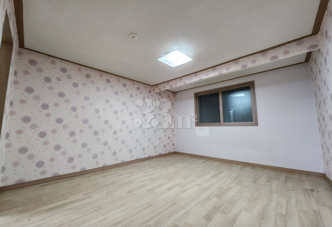 Bukseong-dong, 3 bedrooms, 2 bathrooms 3th image