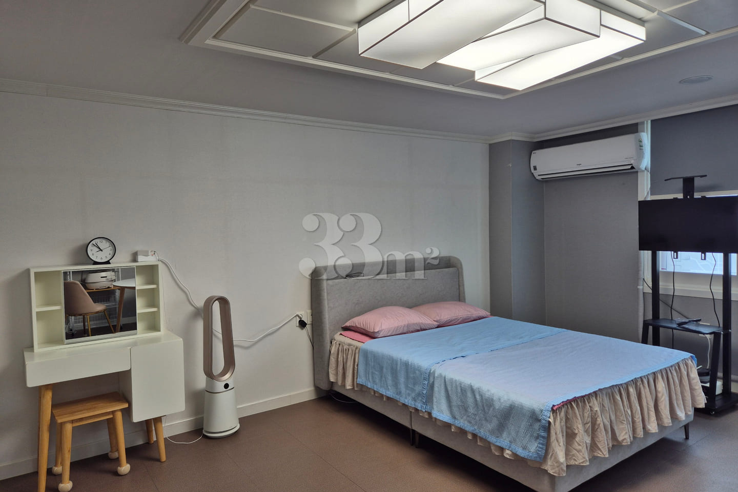 Fully Furnished Studio 🥇 Budget-Friendly Tri 0th image