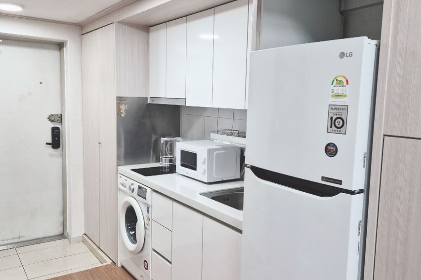 신설동역 복층 3인실