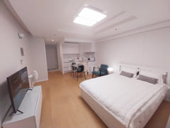 5 minutes from Gangnam Station, clean, fully 0th image