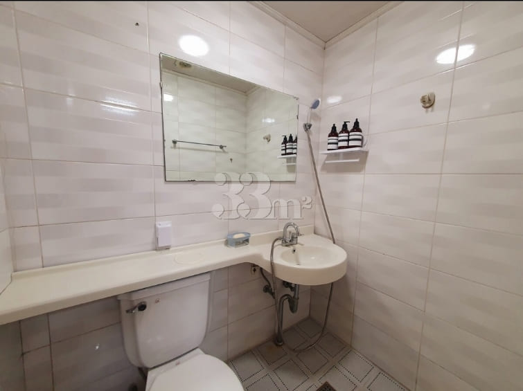Studio apartment, 15 minutes from Yeungnam Un 5th image