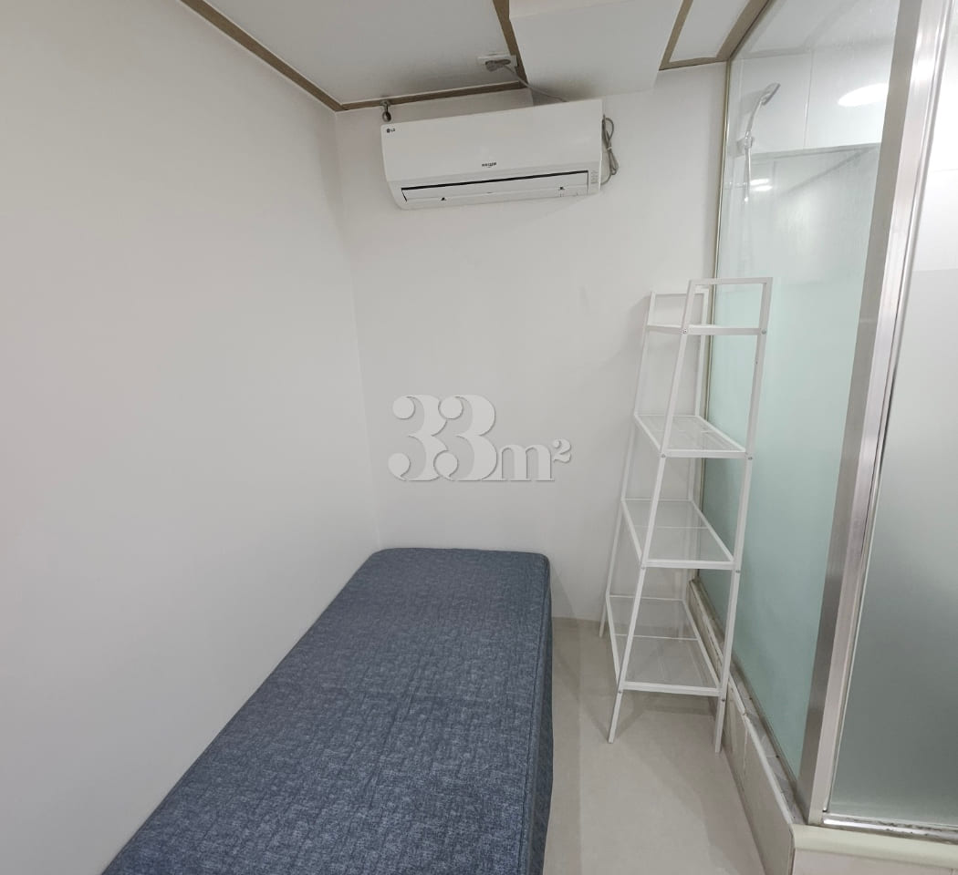 Room 502 3th image