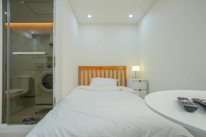 Twin Room in Myeongdong Station Area, Seoul 7th image