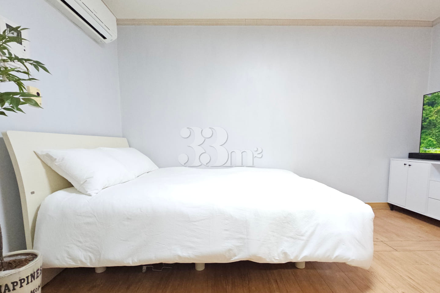 A room with a stylish vibe near Gwangju Cheom 3th image