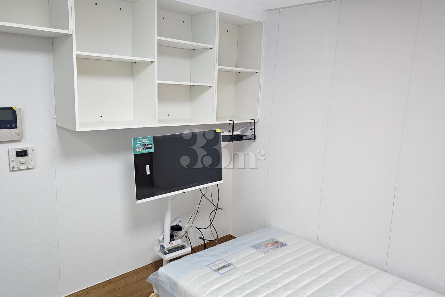 Fully furnished interior 2th image