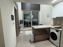 Newly built, prime location right next to Ara 5th image