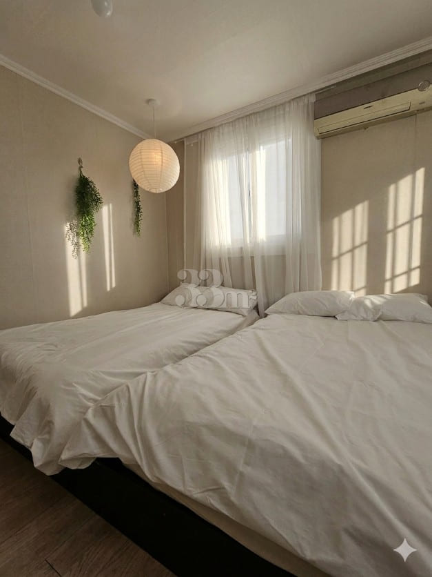 Twin Bed at City Hall Sangmu District 0th image