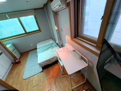 Large window, quiet and cozy 306 1th image