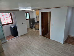Classic Studio 6th image