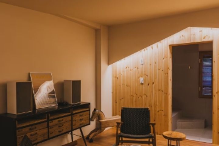 Fully furnished home with a Jacuzzi 12th image