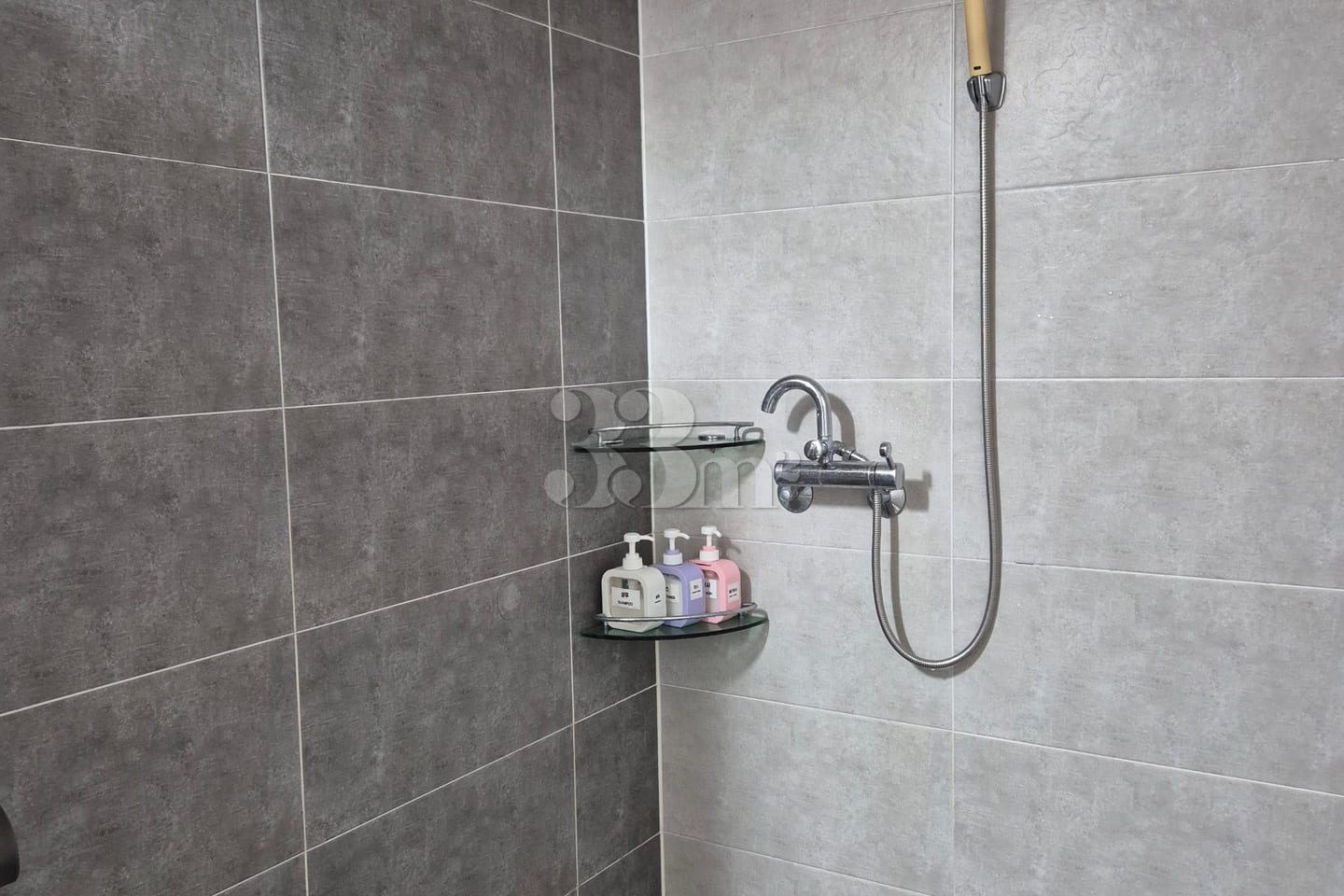Fully Furnished Studio 🥇 Budget-Friendly Tri 10th image