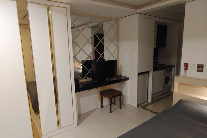 Popular and affordable studio apartments near 2th image